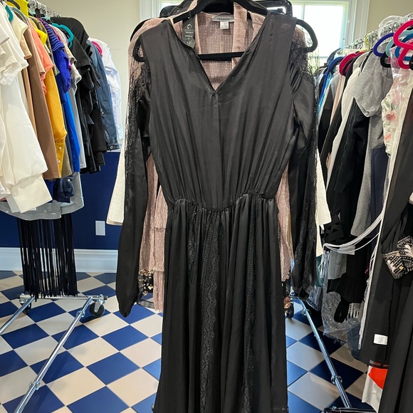 GRACIA DRESS - Picture 2 of 3